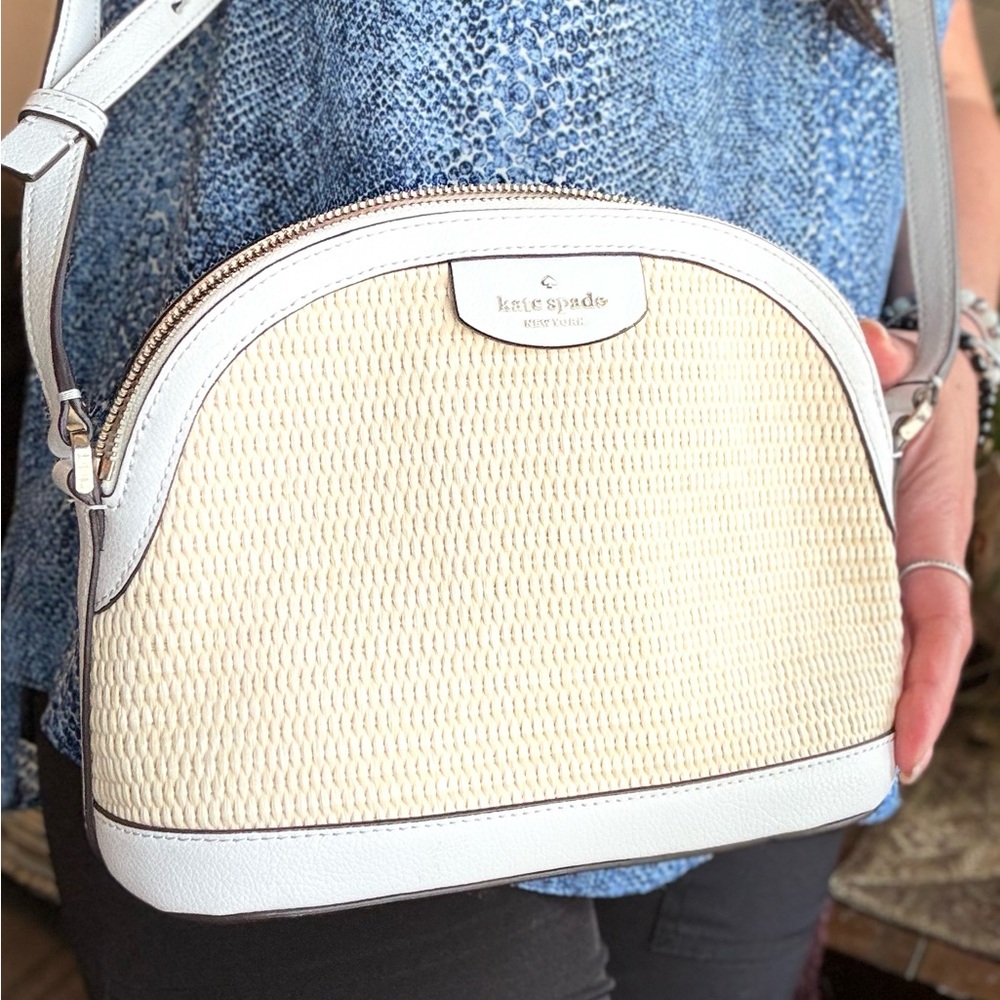 Authentic KATE SPADE leather/Straw zip top Crossbody